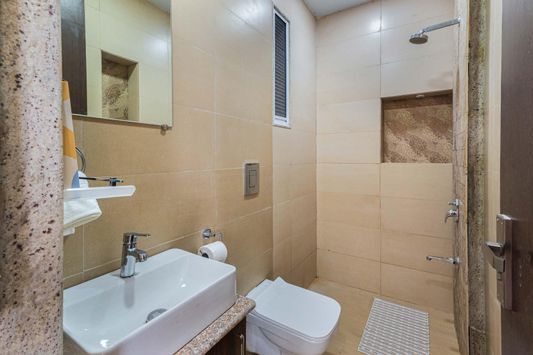 Bathroom 4, StayVista at Sierra Skies, Pune