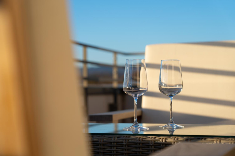 Exterior & Views 4, Penthouse I Dachterrasse I Tiefgaragenstellplatz I nahe Bhf, JoHo, Brita-Arena, Wiesbaden