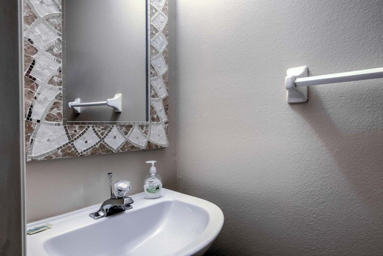 Bathroom 4, Golf Course View From Pool! Southern Dunes Golf! 4 Bedroom Home by RedAwning, Polk