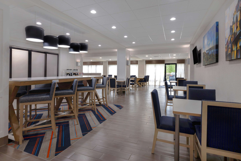 Food & Drinks 5, Hampton Inn Natchitoches, Natchitoches