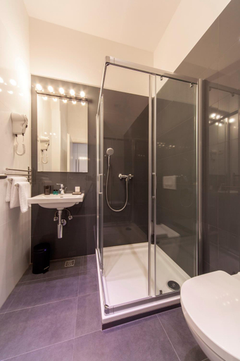 Bathroom 2, Priuli Luxury Rooms, Split