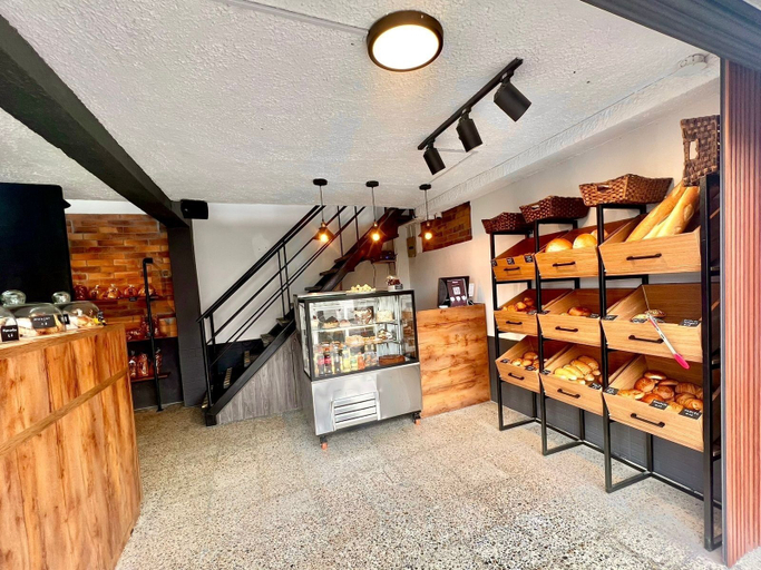 Food & Drinks 5, St. Gallen Haus, Quito