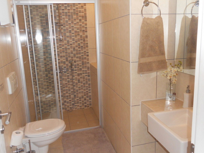 Bathroom 5, Luxury 2 bed Private Home Close to the Beach on a Secure Community, Manavgat