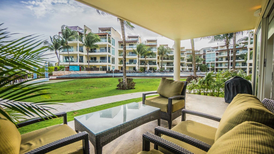 Balcony 5, Elements Garden House 21 2 Bedroom Condo by RedAwning, Cozumel