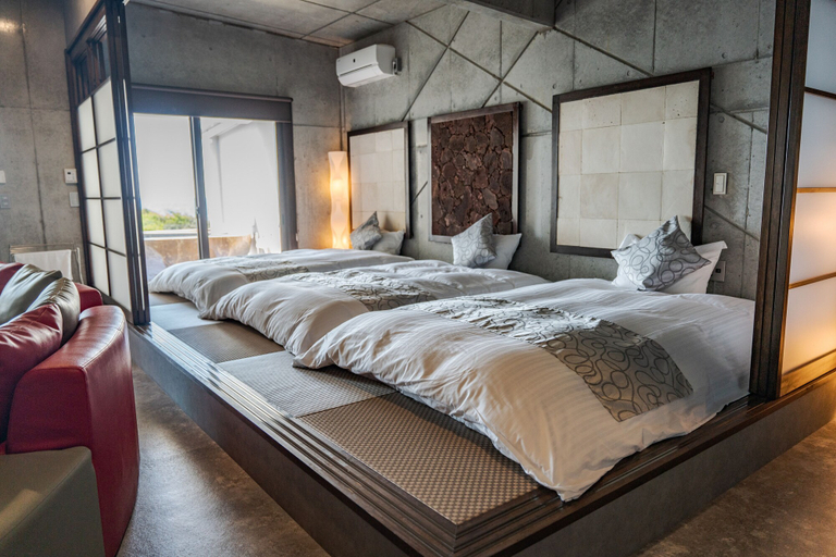 Bedroom 4, XYZ speciale, Shirahama