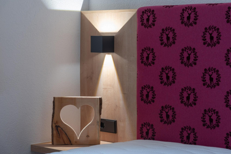 Room 2, Chalet Love the Alps EG Near ski Lift, Zell am See
