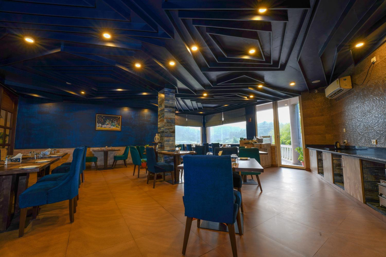 Food & Drinks 5, Neugal Riverfront Resort, Kangra
