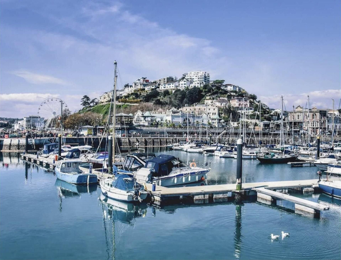 Others 5, Lovely Apartment Sleeps 6 Singles in Torquay, Torbay