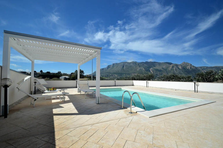 Others 2, Al070 Villa Arancio con Piscina Privata e Zona bbq, Trapani