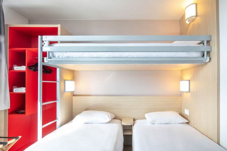 Bedroom 14