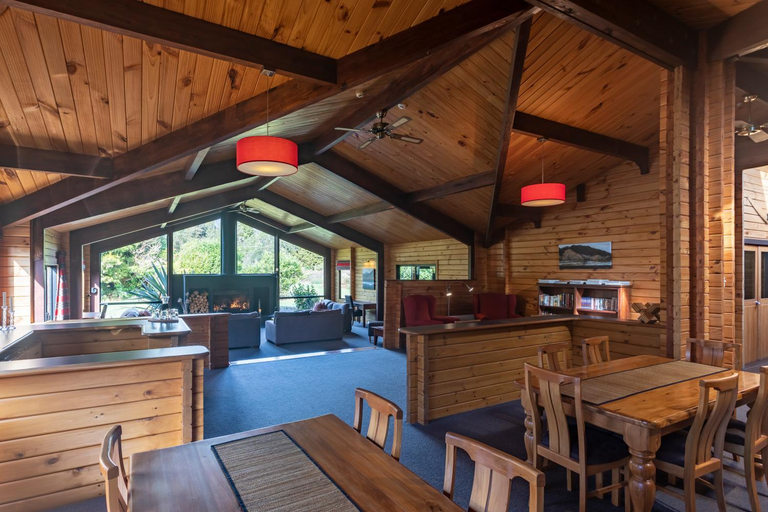 Food & Drinks 4, Westwood Lodge, Westland
