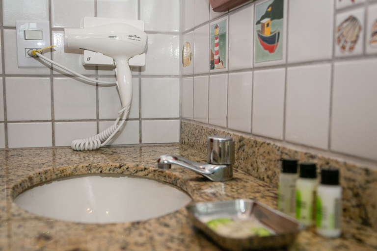 Bathroom 4, Pouso Abaré, Ubatuba