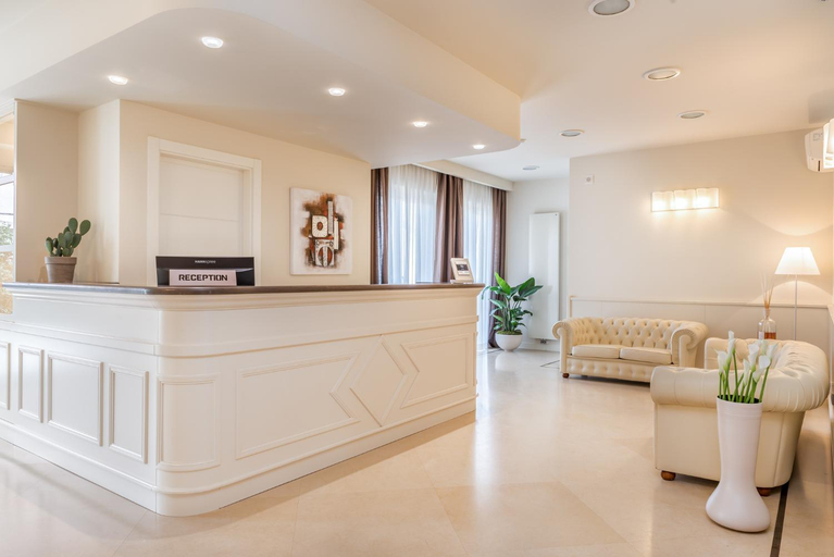 Public Area 2, Hotel Residence Exclusive, Massa Carrara