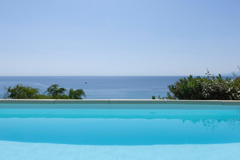 Sport & Beauty 2, Luxury villa by the beach by Andros Villas Collection, South Aegean