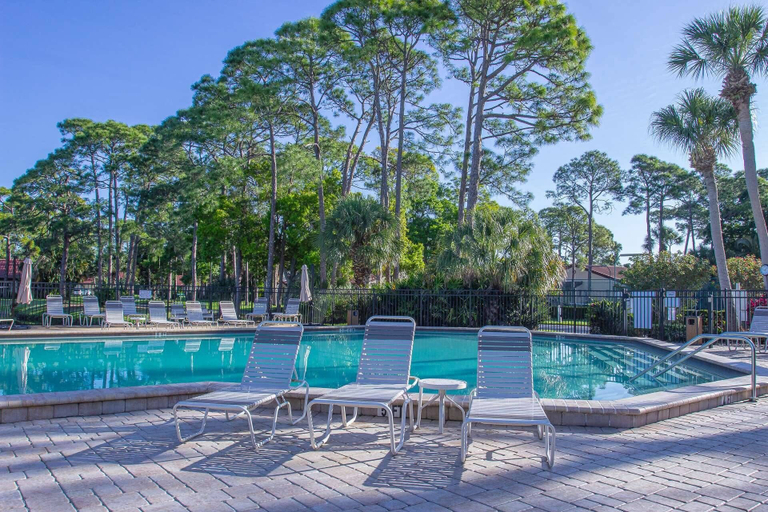 Exterior 5, Yellow Pine Duplex Close to Pool & Tennis, Sarasota