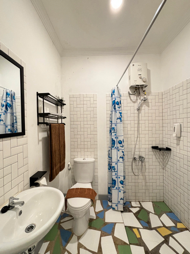 Bathroom 7