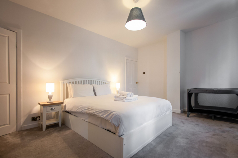 Bedroom 2, Contemporary Home in Friendly Easton - Free Parking, Bristol