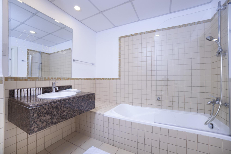 Room 2, Stunning Marina Seaview Apartment 4 BR JBR, Dubai