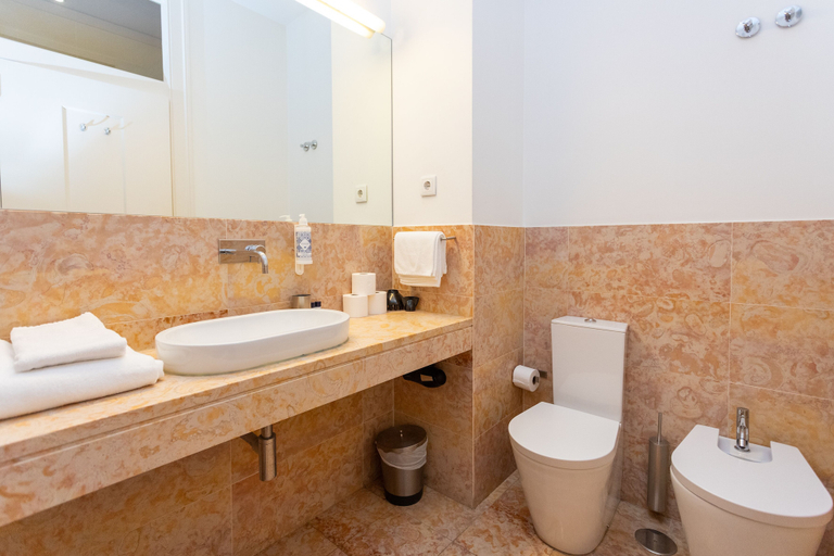 Bathroom 4, Casas da Baixa - Jules & Madeleine, Lisbon