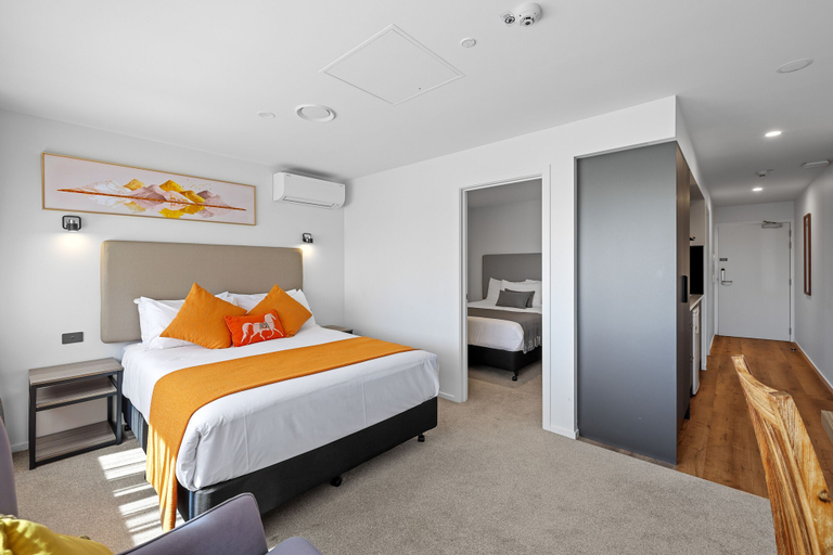 Bedroom 3, Golden Hotel, Christchurch