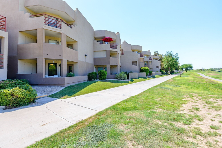 Exterior 4, Villa Stone Creek 2 Bedroom Condo by RedAwning, Maricopa