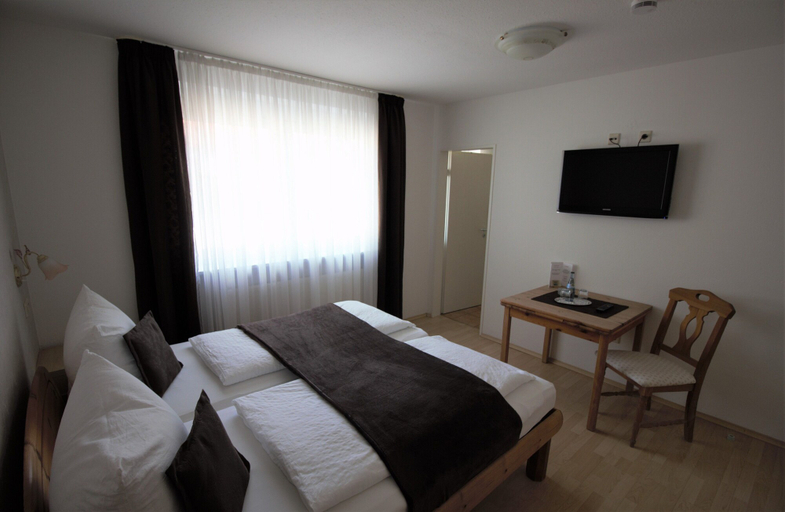 Bedroom 3, Hotel Wirtshaus Krone, Bodenseekreis