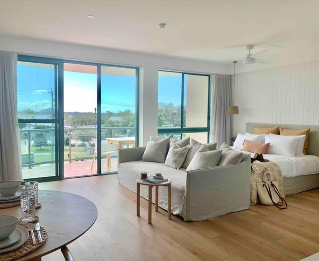 Others 5, Alby’s - Cotton Tree, Maroochy - Maroochydore