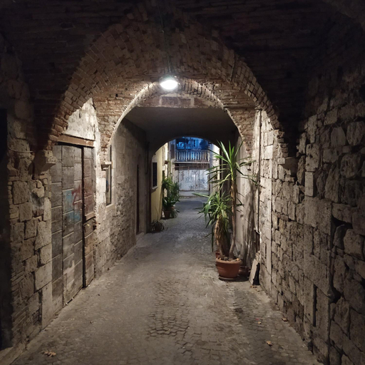 Others 2, Rua dell'Arco 11, Ascoli Piceno