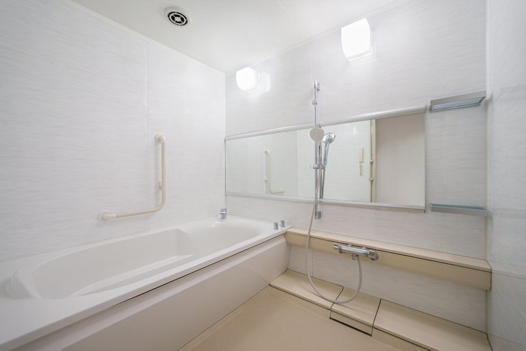 Bathroom 5, Hotel New Nagasaki, Nagasaki