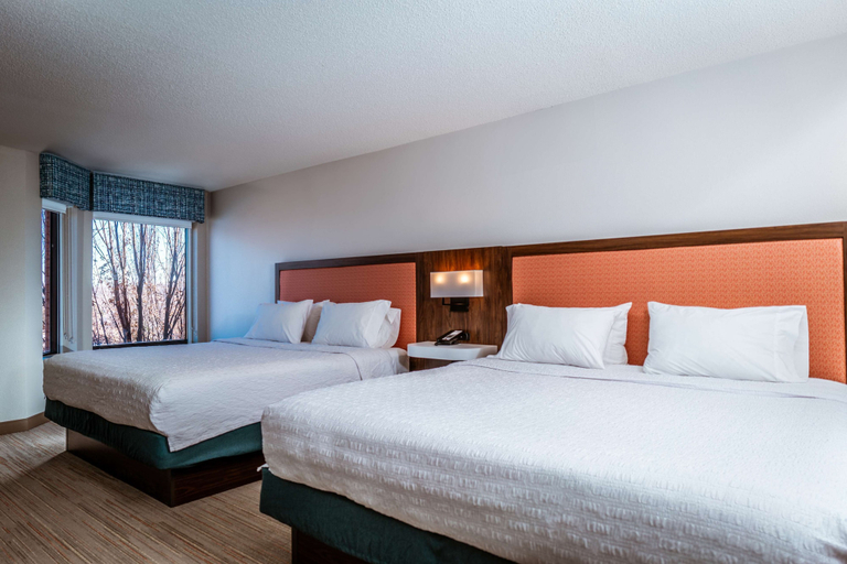 Bedroom 3, Hampton Inn & Suites St. Louis/Chesterfield, Saint Louis