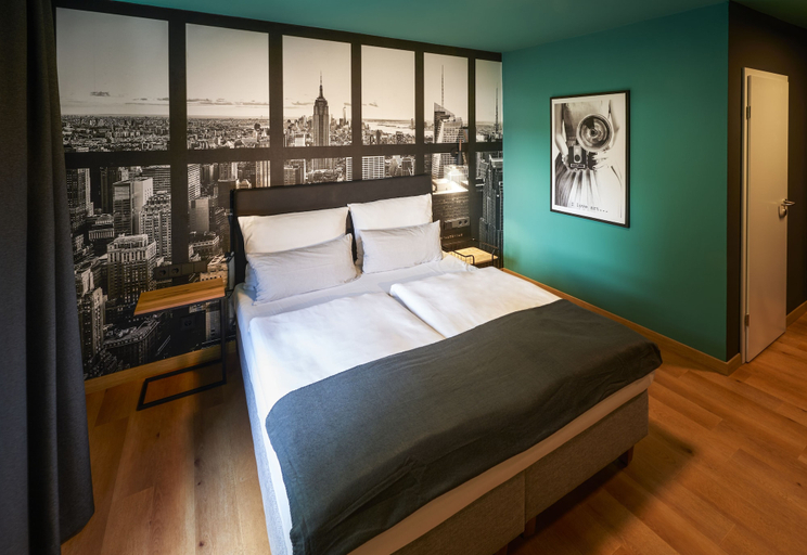 Bedroom 3, QUARTIER 82 by Arcadeon, Hagen