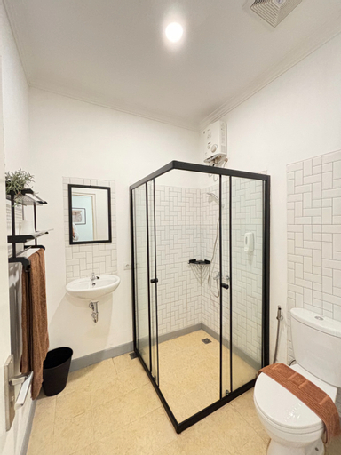 Bathroom 4