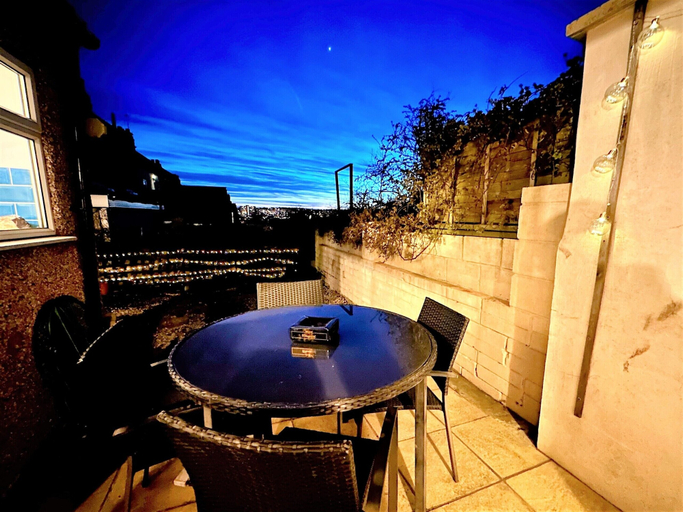 Others 5, Contemporary Home in Friendly Easton - Free Parking, Bristol