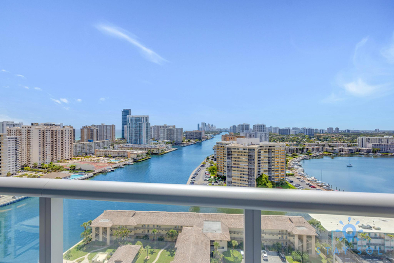 Others 5, Amazing View Balcony - 1BR- Pool & Gym, Broward