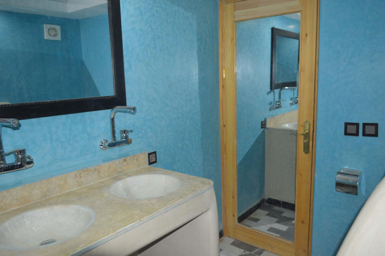 Others 5, Riad Tin Hinane, Errachidia