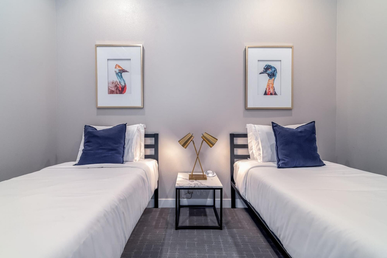 Room 2, Des Moines Classy 2BD 2BA Downtown Apartment, Polk