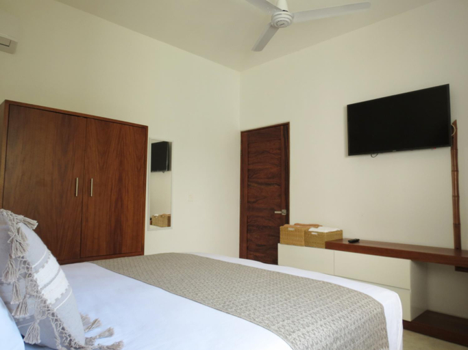 Bedroom 2, Casa Cora, Compostela