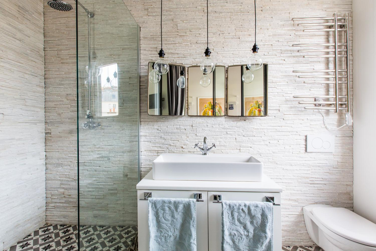 Bathroom 3, MONTMARTRE ROMANTIC, Bed & Breakfast - Paris, Paris
