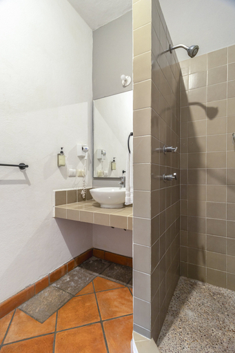 Bathroom 3, Casa Goyri San Miguel de Allende, Allende