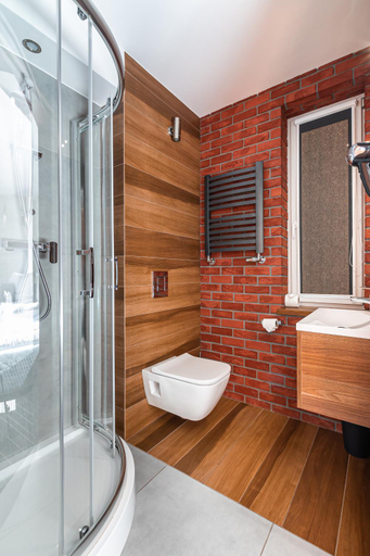 Bathroom 3, Rezydencja, Kłobuck