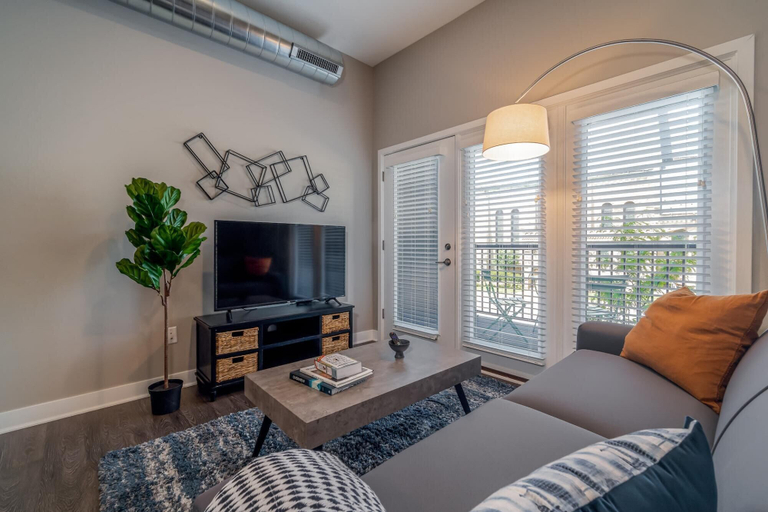 Room 5, Des Moines Classy 2BD 2BA Downtown Apartment, Polk