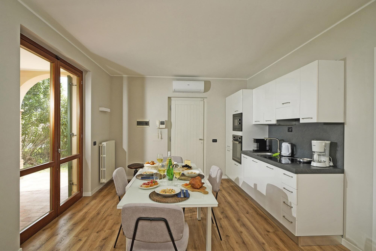 Room 2, Casa Monte Cicogna PT 1 by Wonderful Italy, Brescia