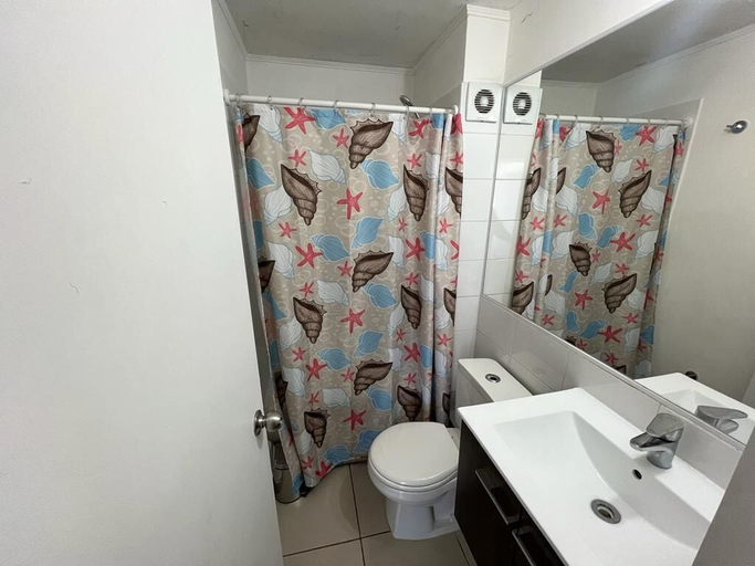 Bathroom 4, The Racoon Apartament, Elqui