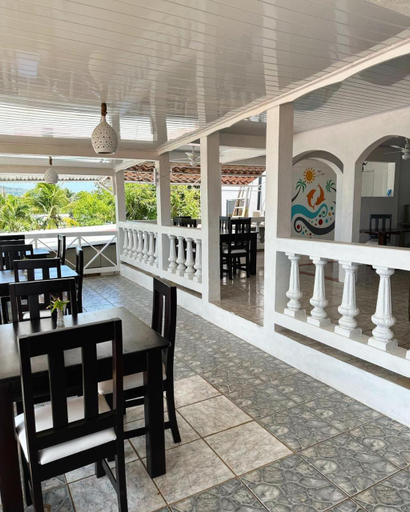 Food & Drinks 3, Los Delfines Hotel & Dive Center, Laguna de Perlas