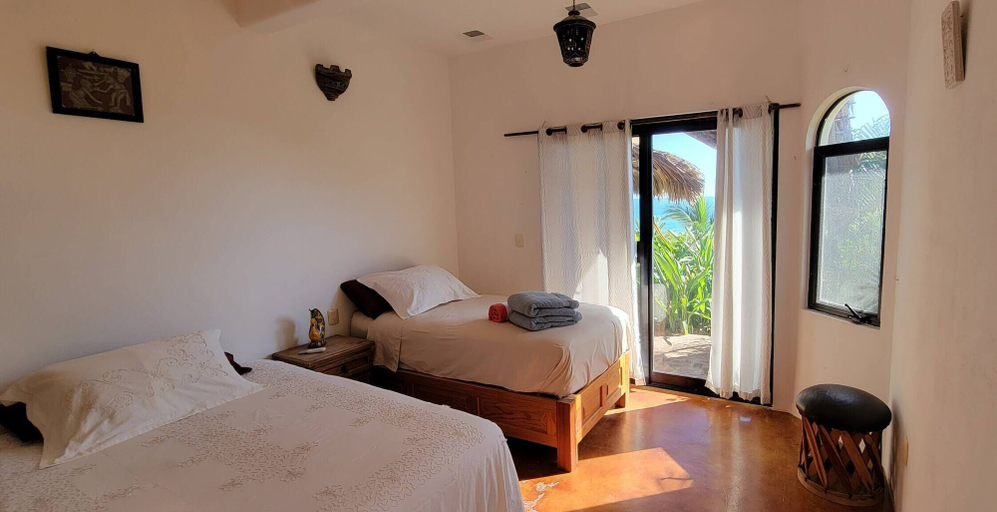 Bedroom 2, Close To Puerto Escondido Beachfront - Casa Wahaka, Dist. Pochutla