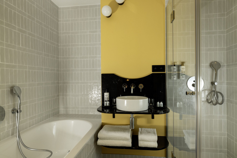 Bathroom 4, Le Clark Hotel, Paris