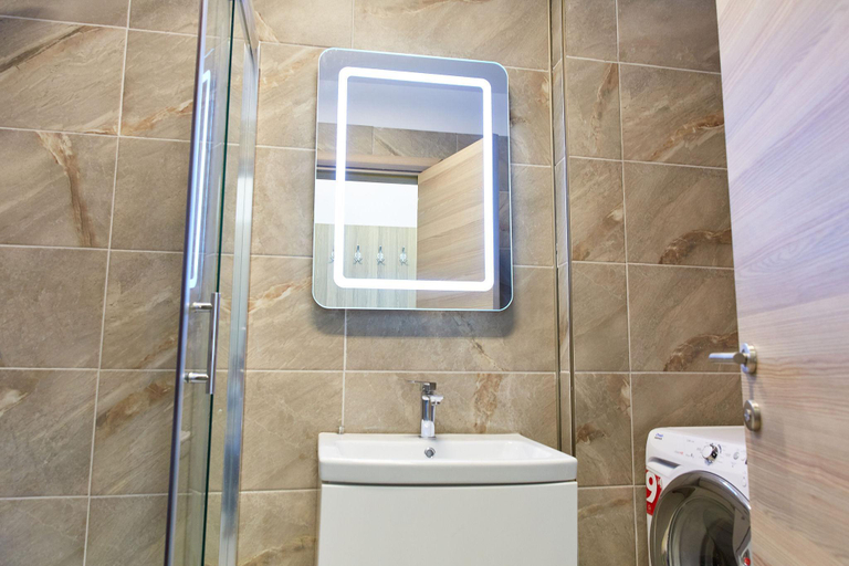 Bathroom 2, Apartament Madagascar by  ALZ, Navodari