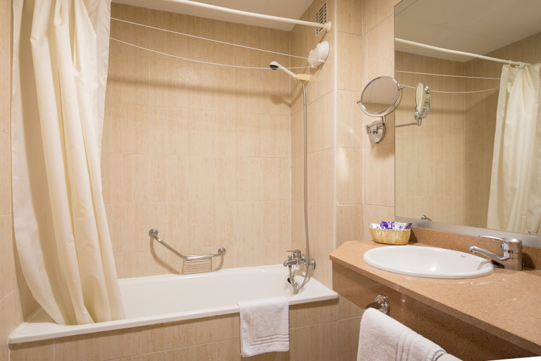 Bathroom 4, htop Royal Star, Girona