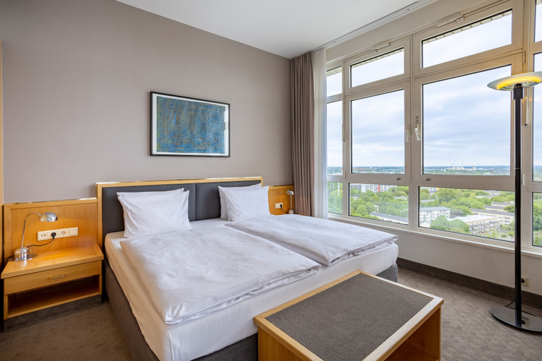 Bedroom 3, HI Hotel International Hamburg, Hamburg