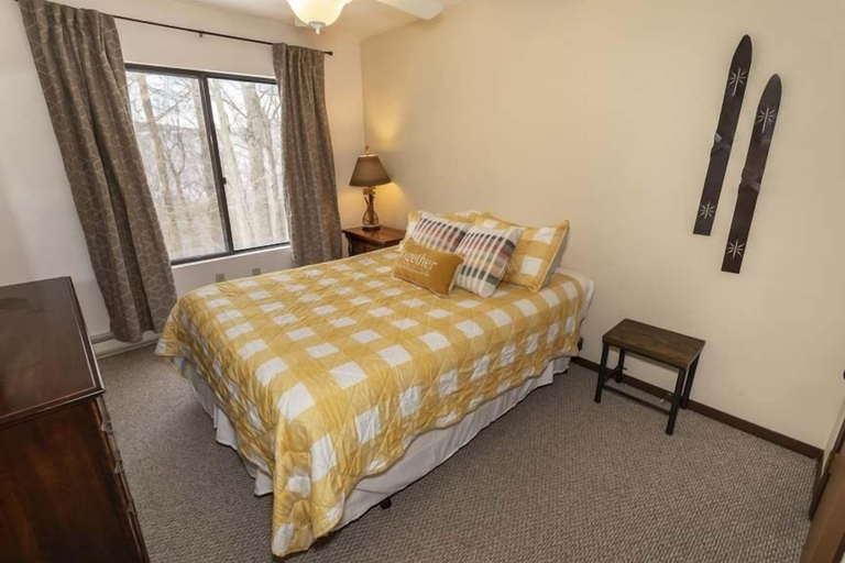 Bedroom 3, Seven Springs 3 BR Deluxe Condo, Near Golf Course by RedAwning, Somerset